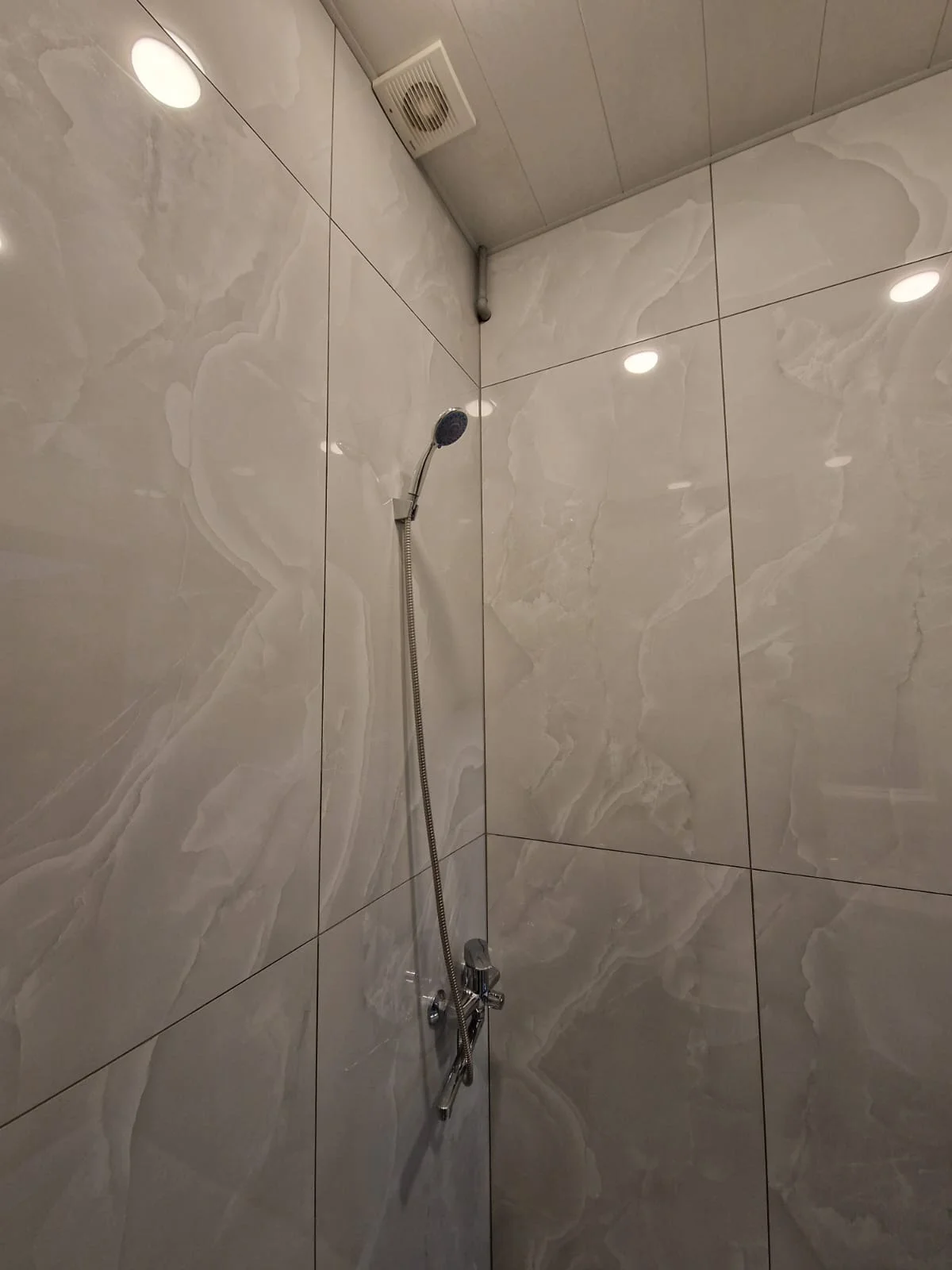 Kirayə 2 otaqlı Mənzil 80 m² Nərimanov r. Nərimanov m. – şəkil 3
