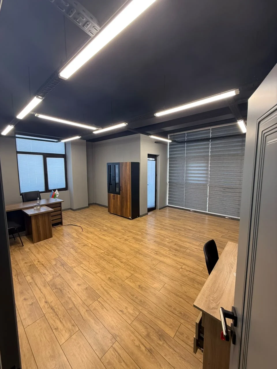 Kirayə 13 otaqlı Ofis 530 m² Nəsimi r. 28 May m. – şəkil 14