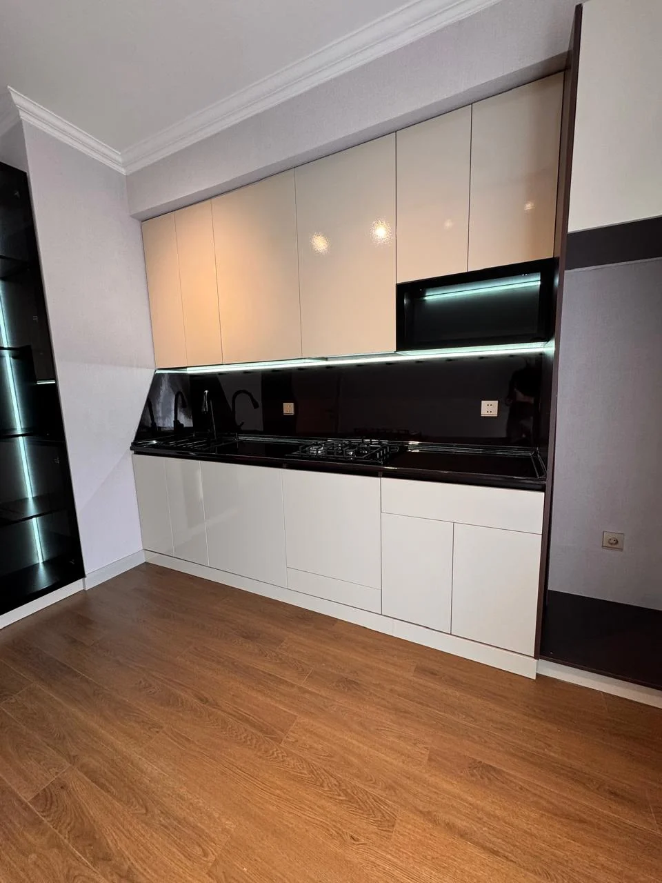 Satılır 2 otaqlı Mənzil 75 m² Yasamal r. – şəkil 5