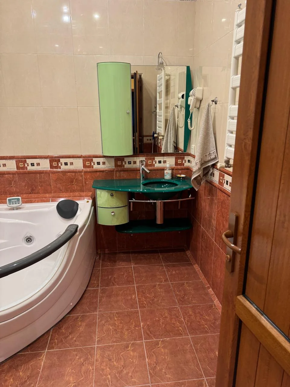 Kirayə 3 otaqlı Mənzil 140 m² Yasamal r. Gənclik m. – şəkil 17