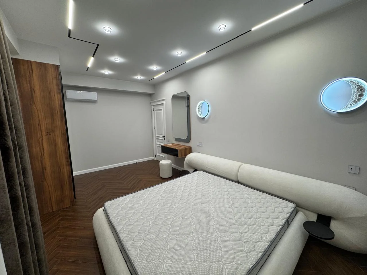 Kirayə 3 otaqlı Mənzil 110 m² Xətai r.