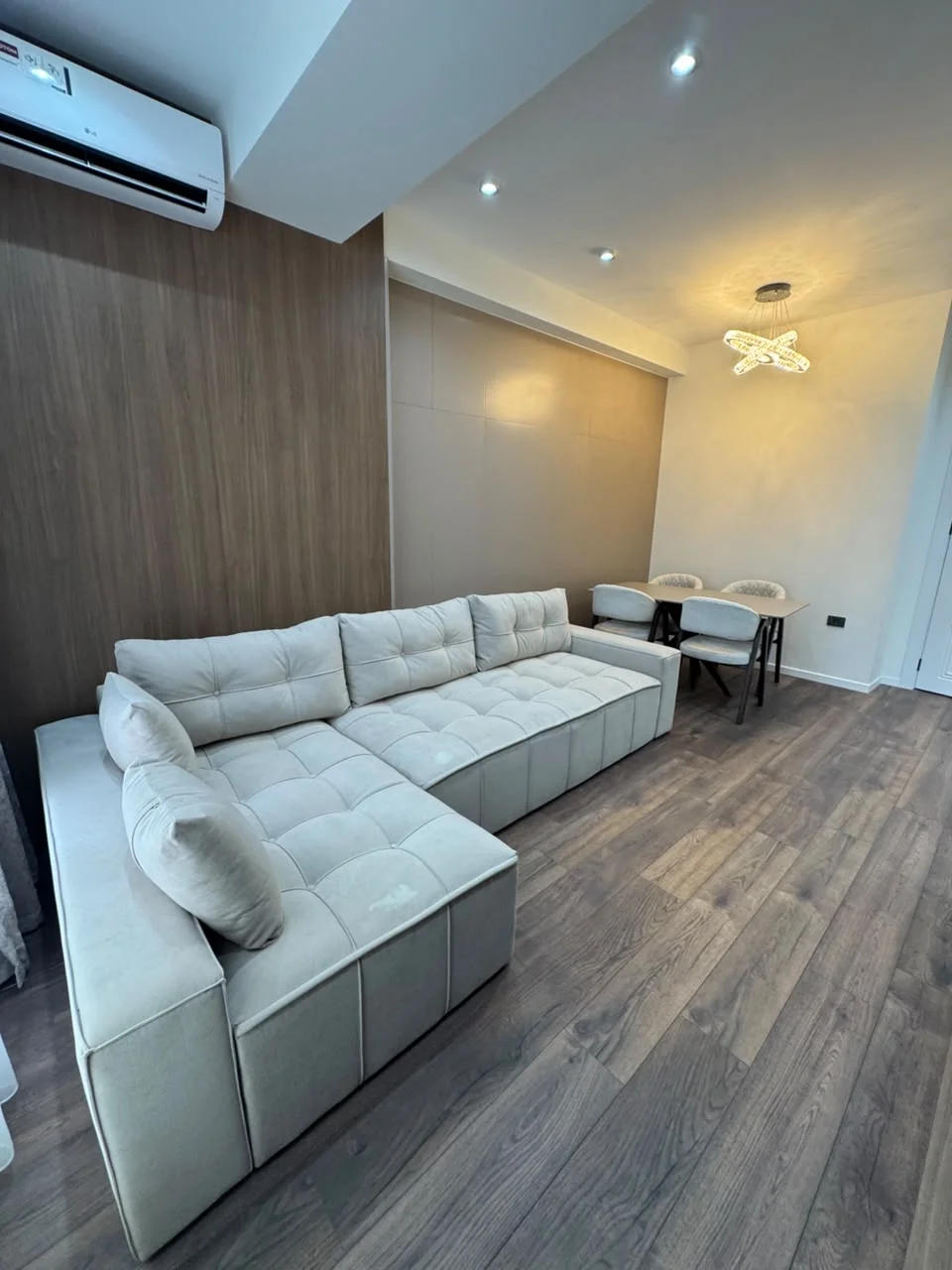 Kirayə 3 otaqlı Mənzil 110 m² Nərimanov r.