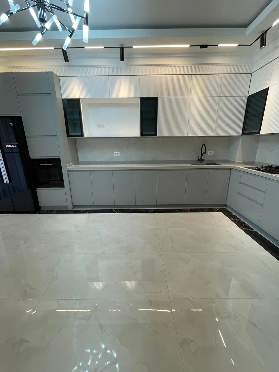 Kirayə 4 otaqlı Mənzil 200 m² Xətai r. Ağ şəhər q. – şəkil 4