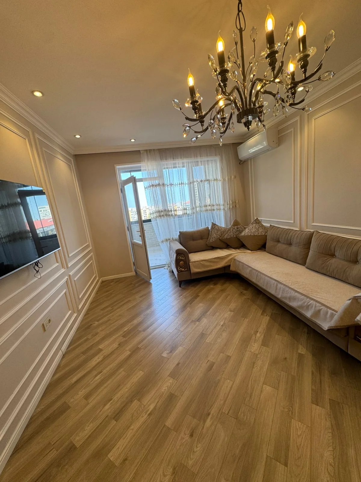 Kirayə 2 otaqlı Mənzil 80 m² Nəsimi r.