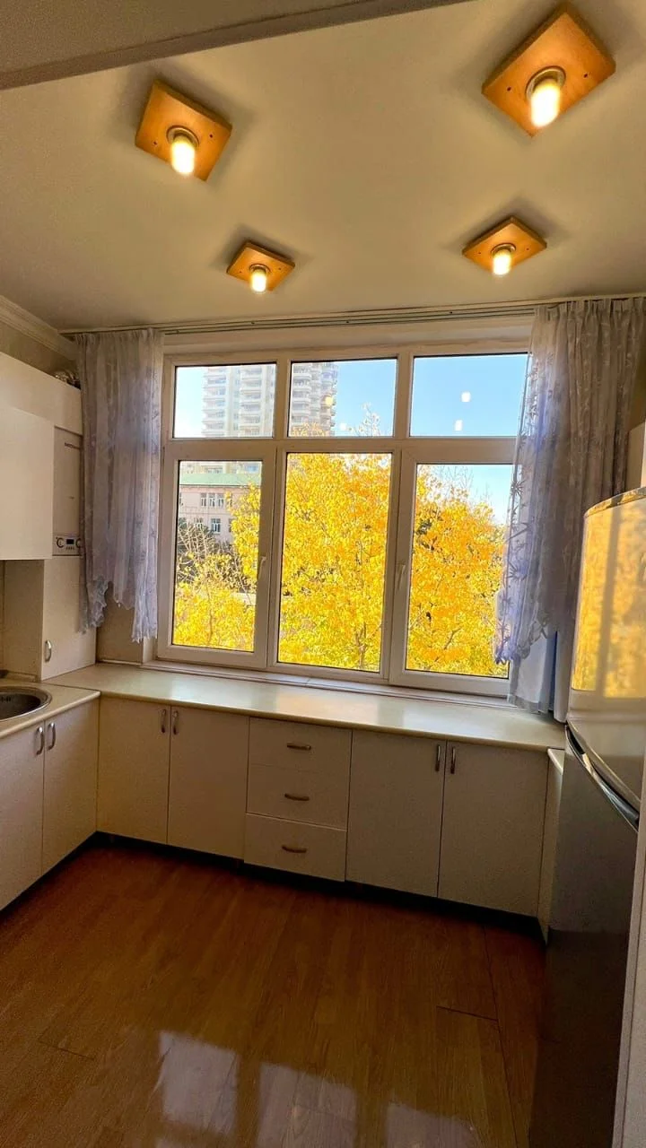 Kirayə 2 otaqlı Mənzil 52 m² Səbail r.