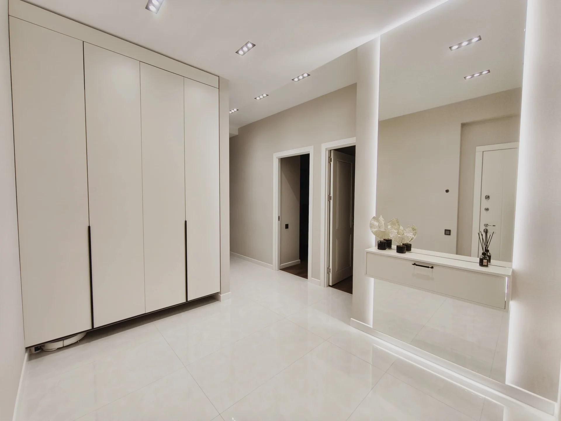 Kirayə 3 otaqlı Mənzil 120 m² Xətai r.
