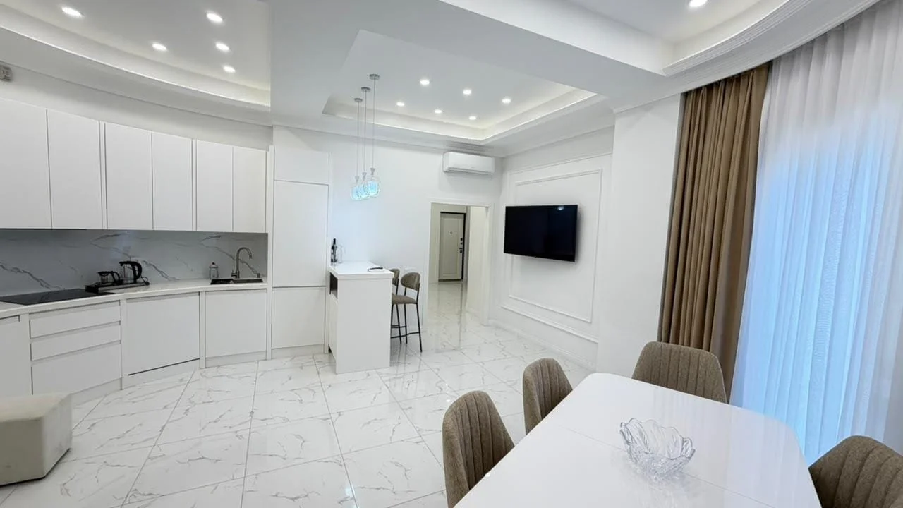 Kirayə 3 otaqlı Mənzil 100 m² Səbail r. – şəkil 5