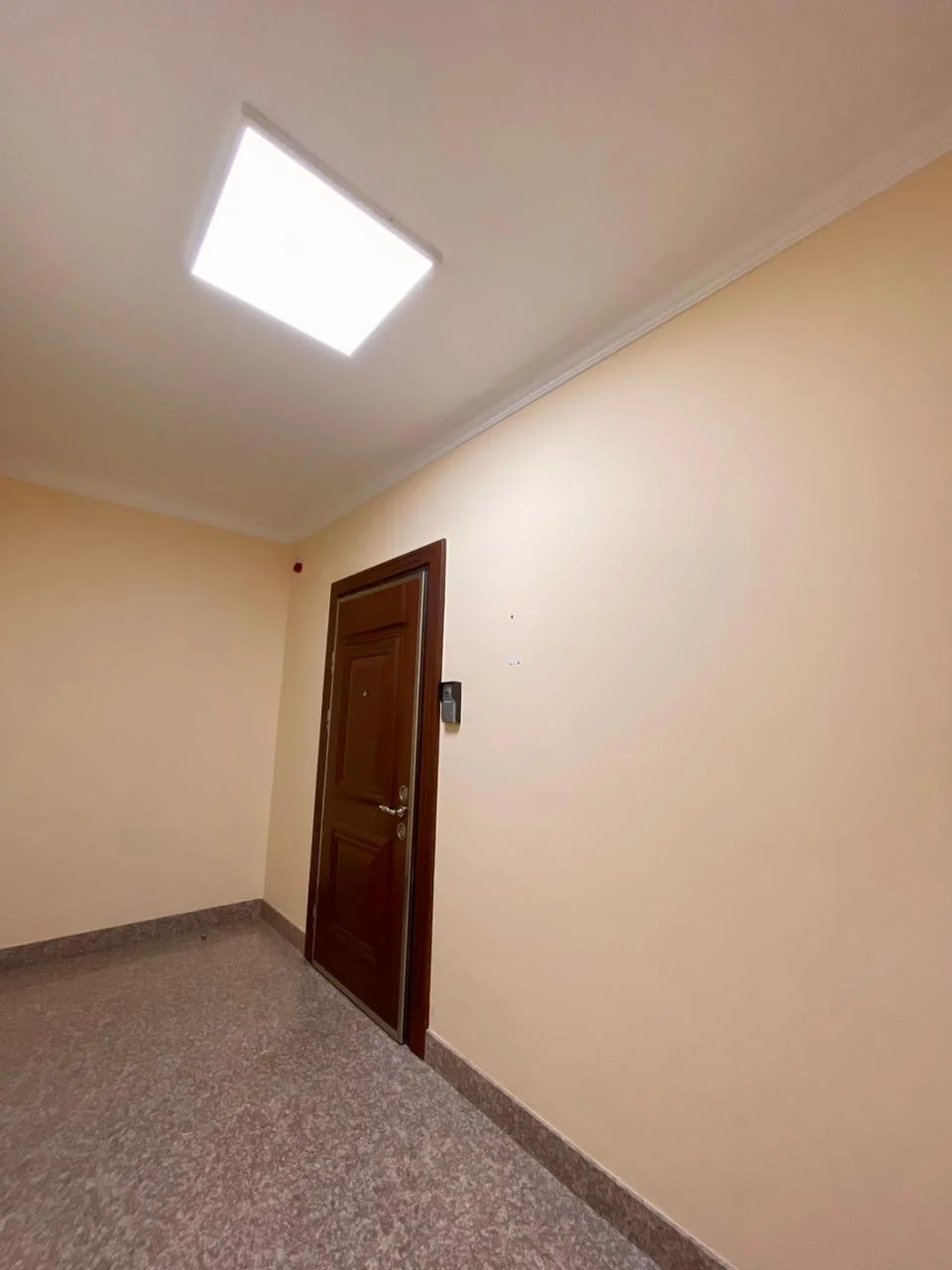 Kirayə 12 otaqlı Ofis 400 m² Yasamal r.