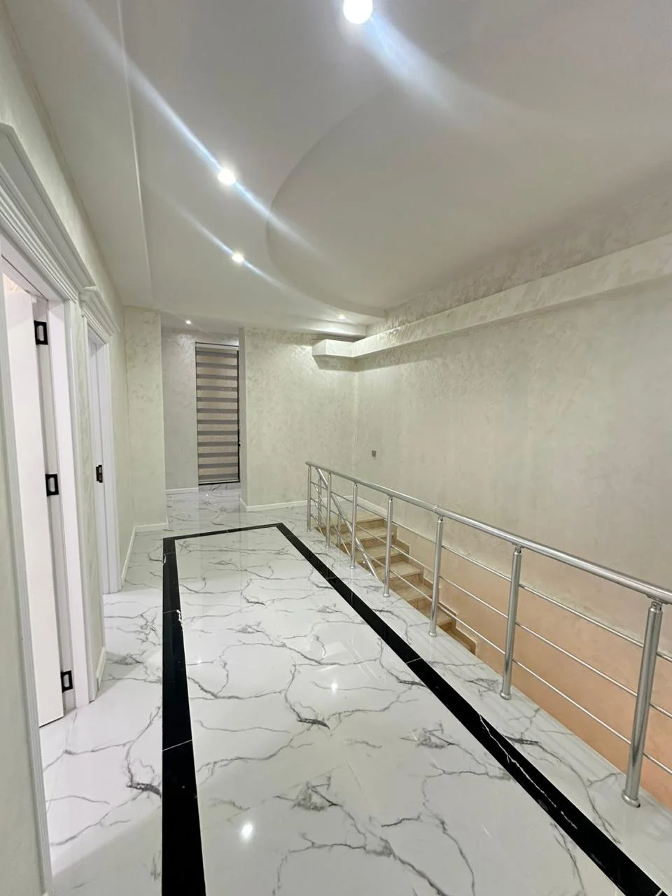 Kirayə 5 otaqlı Mənzil 245 m² Nəsimi r.