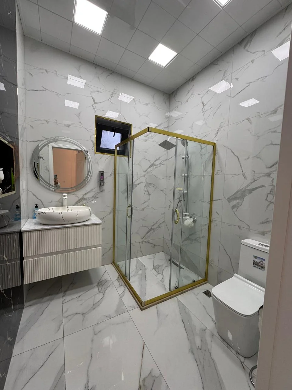 Kirayə 4 otaqlı Həyət evi / Bağ evi 240 m² Xəzər r.