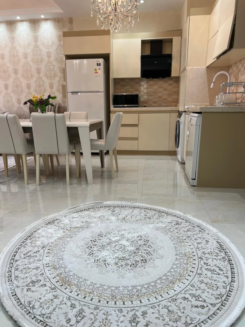 Kirayə 3 otaqlı Mənzil 100 m² Xətai r.