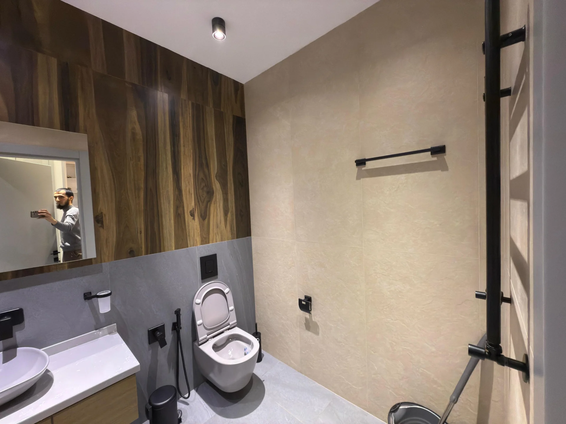 Kirayə 2 otaqlı Mənzil 65 m² Xətai r.