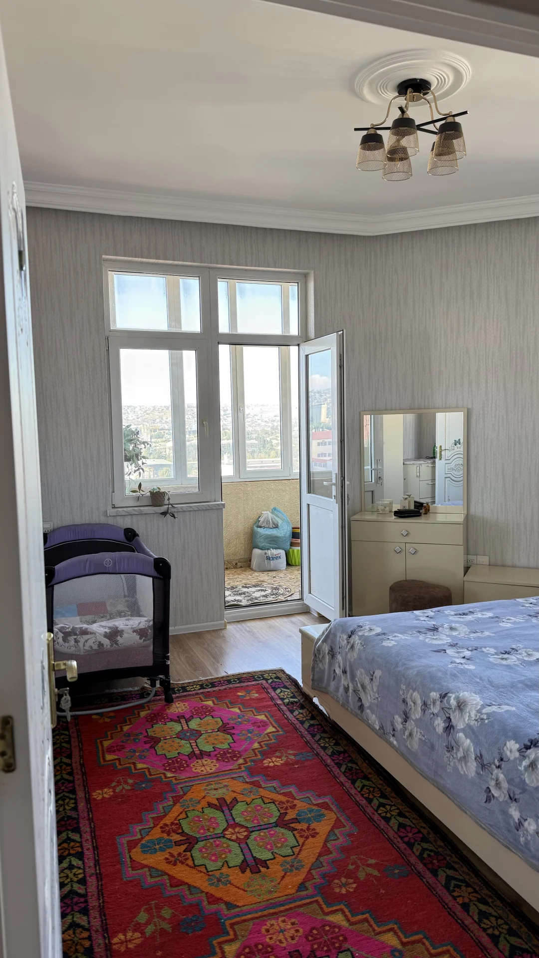 Xırdalan Mərkəzində 126 m² 3 otaqli