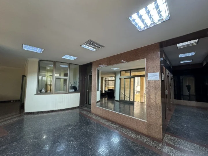 Kirayə 5 otaqlı Ofis 225 m² Yasamal r. Elmlər Akademiyası m. – şəkil 13