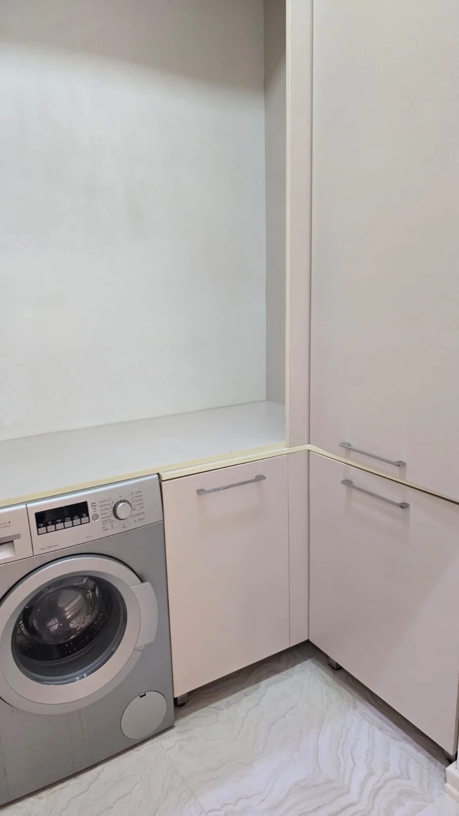 Kirayə 3 otaqlı Mənzil 132 m² Xətai r.