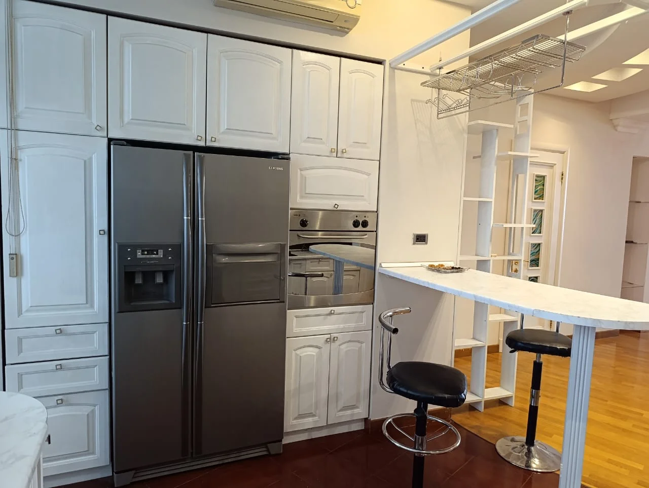 Kirayə 3 otaqlı Mənzil 180 m² Səbail r. İçərişəhər m. – şəkil 8