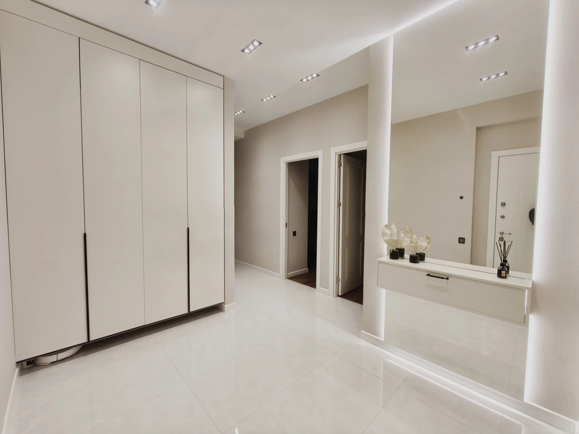 Kirayə 3 otaqlı Mənzil 120 m² Xətai r.