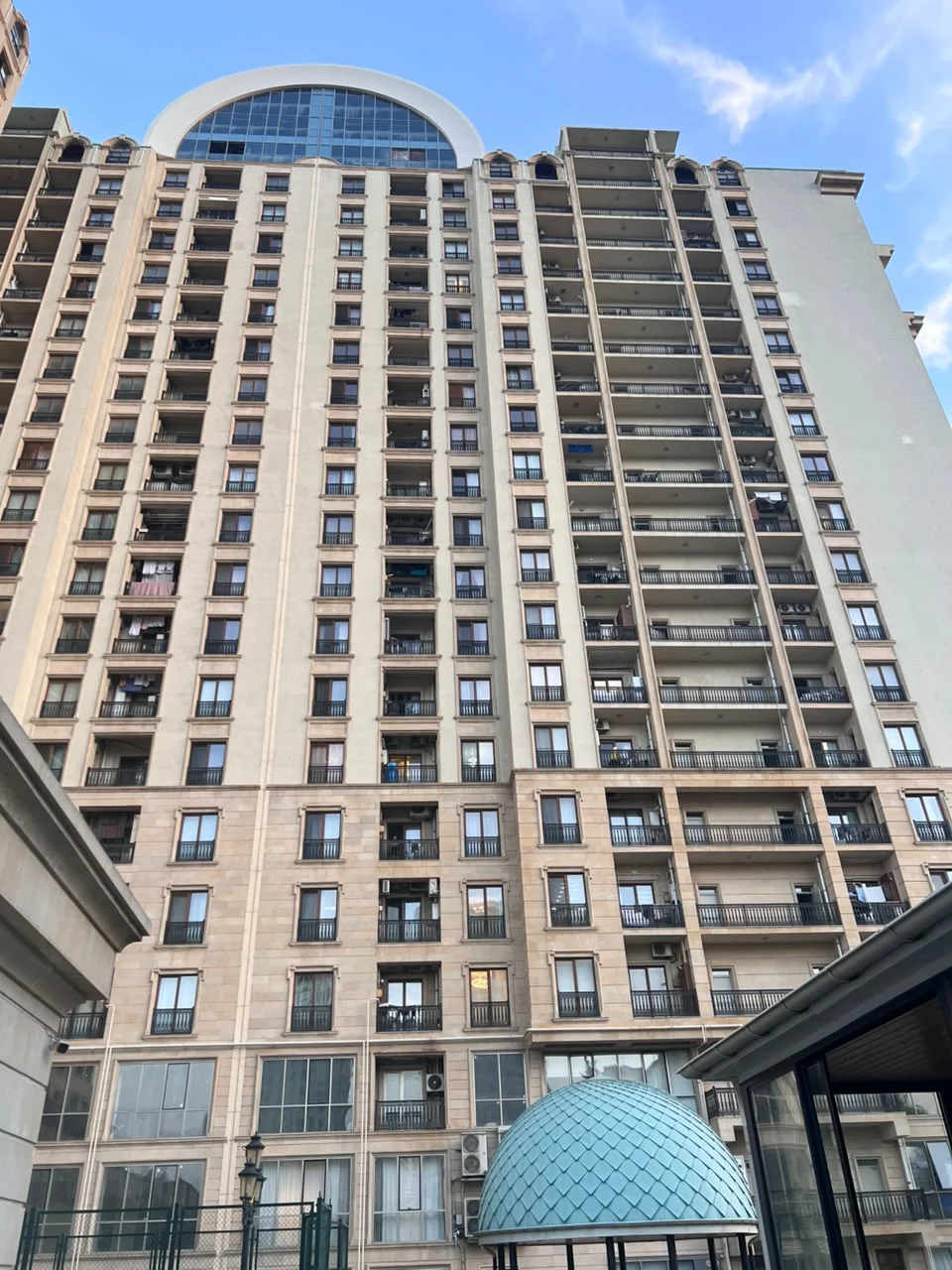 Kirayə 4 otaqlı Mənzil 180 m² Yasamal r.