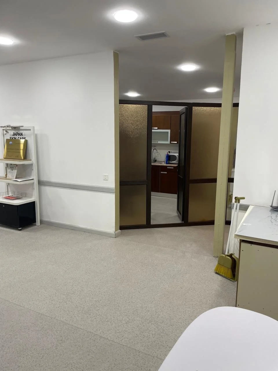 Kirayə 8 otaqlı Ofis 330 m² Nəsimi r. – şəkil 4
