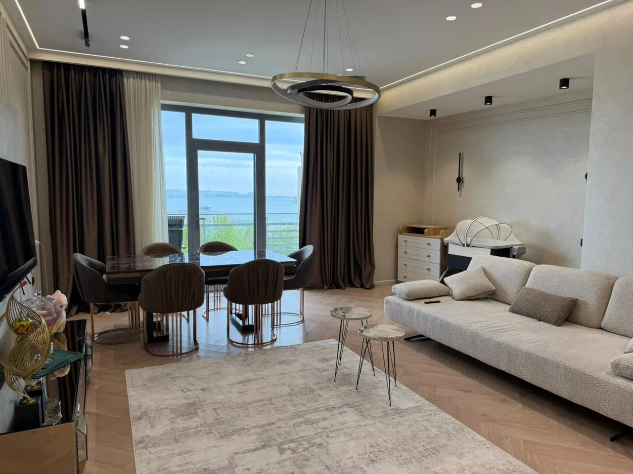 Kirayə 2 otaqlı Mənzil 110 m² Səbail r. İçərişəhər m. – şəkil 13