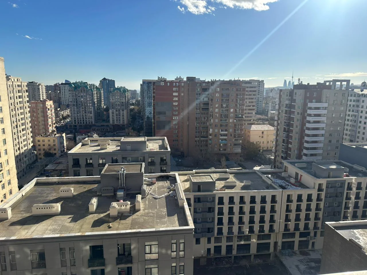Kirayə 2 otaqlı Mənzil 55 m² Nəsimi r. – şəkil 2