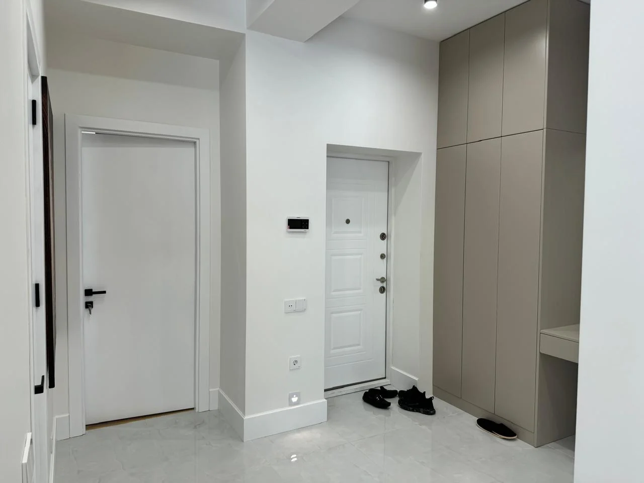 Kirayə 2 otaqlı Mənzil 80 m² Xətai r.