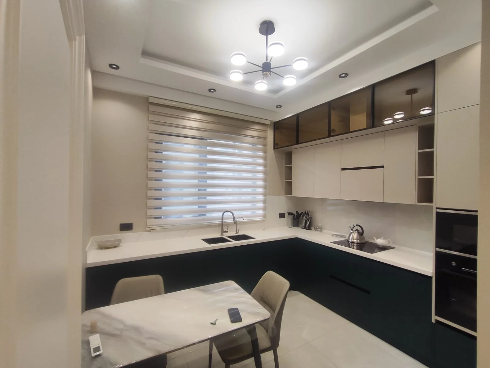 Kirayə 3 otaqlı Mənzil 120 m² Xətai r.