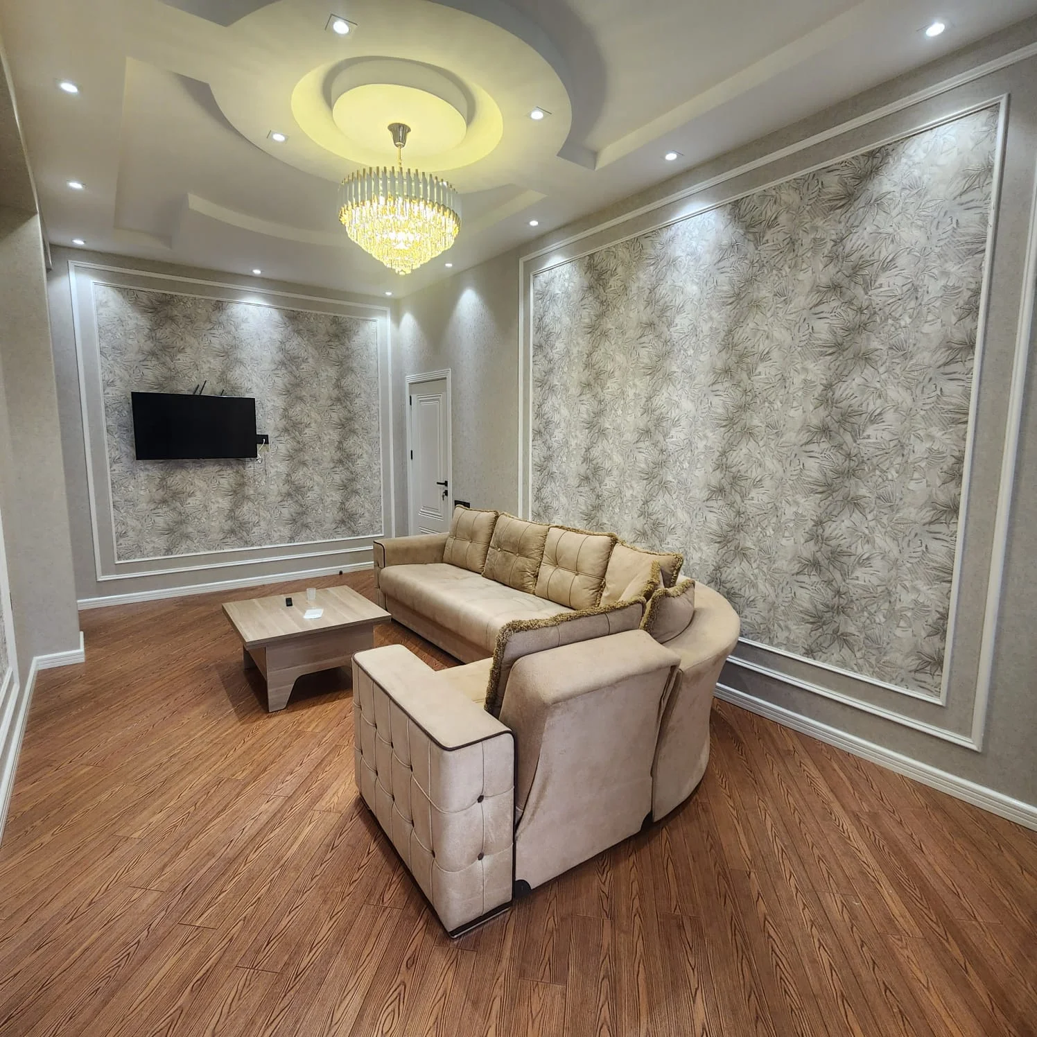Kirayə 2 otaqlı Mənzil 96 m² Nəsimi r. – şəkil 1