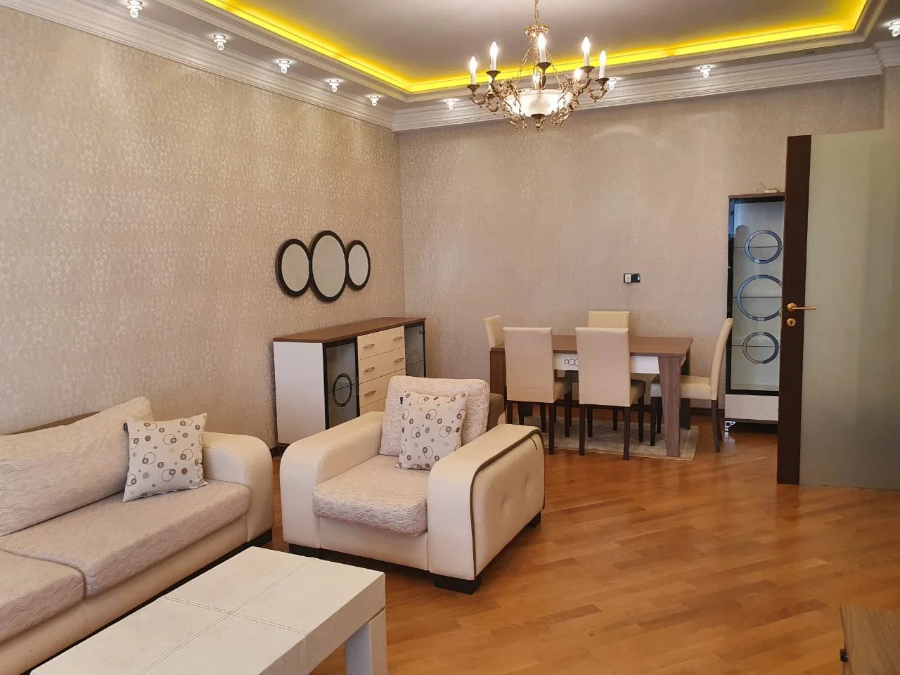 Kirayə 2 otaqlı Mənzil 120 m² Nəsimi r.