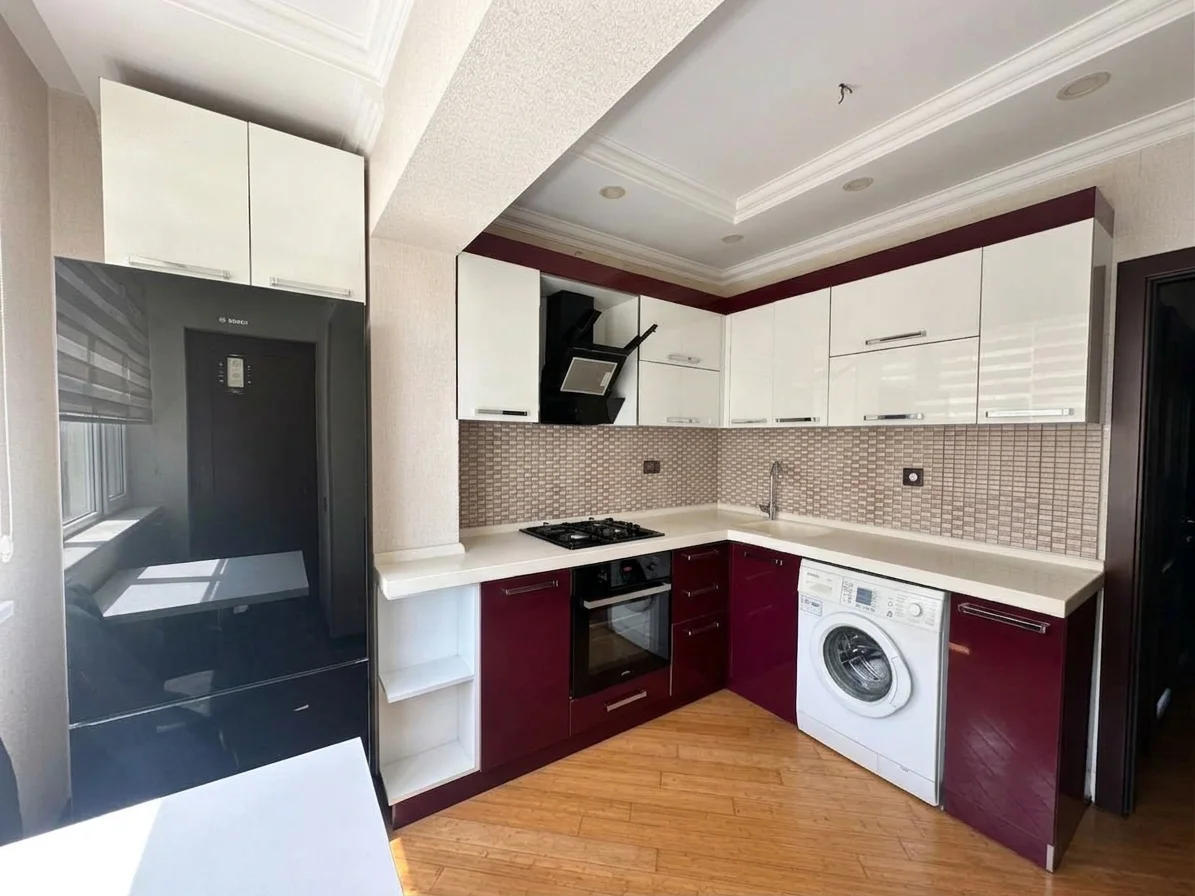 Satılır 5 otaqlı Mənzil 120 m² Xətai r.