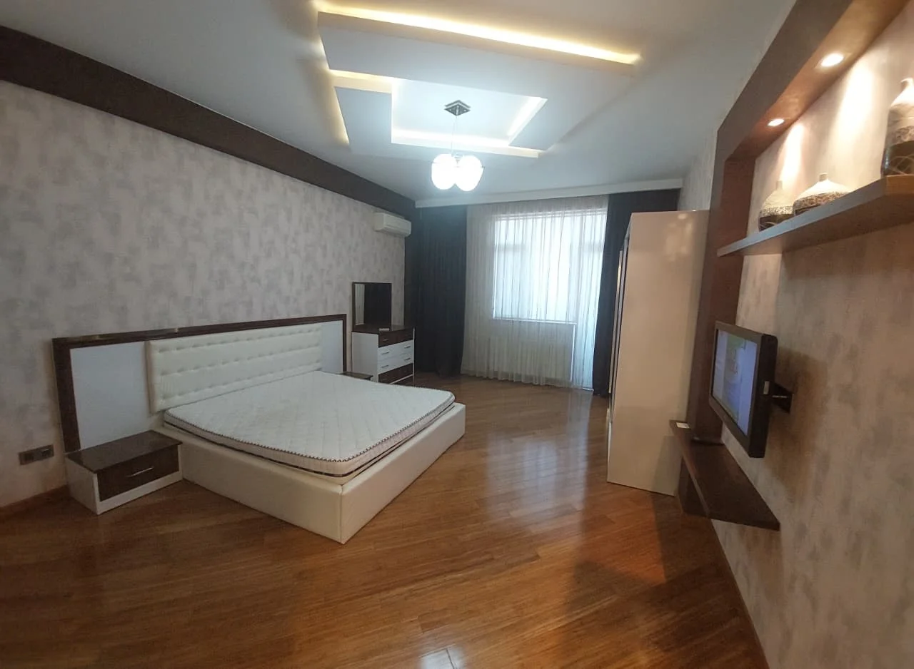 Kirayə 3 otaqlı Mənzil 169 m² Nərimanov r. – şəkil 4