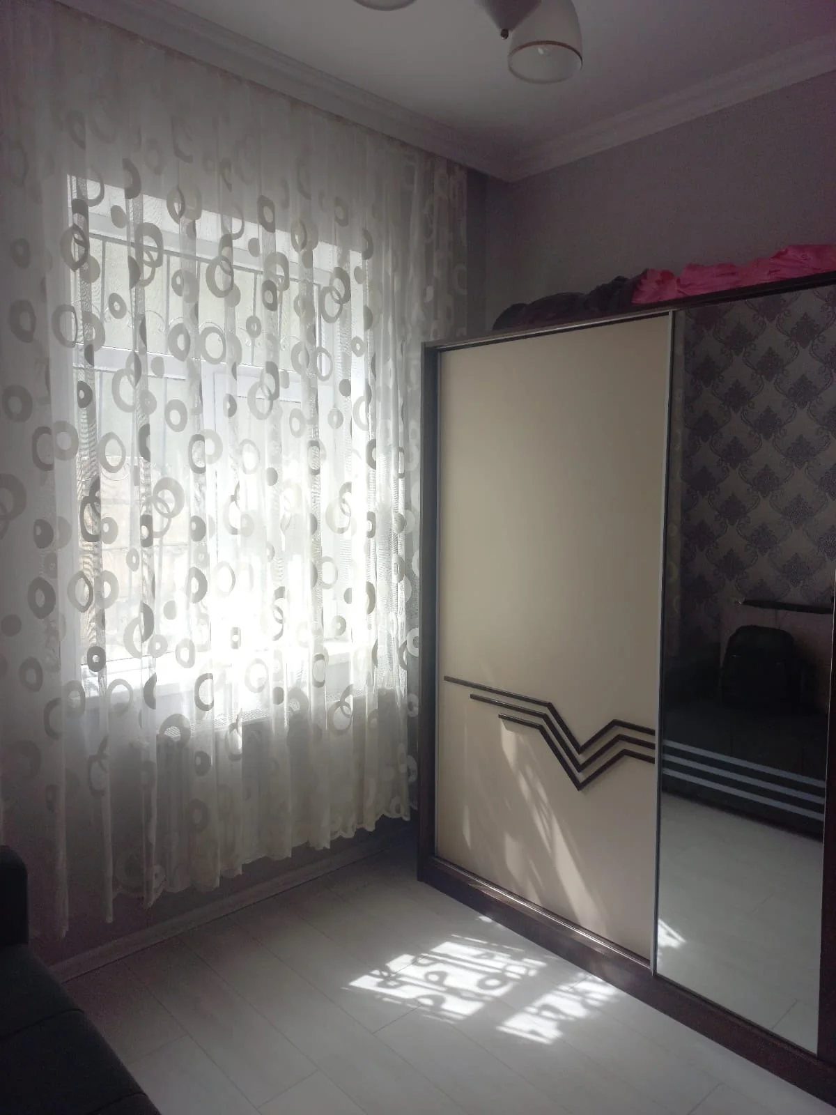 Hazır əşyalı yeni tikili həyət evi