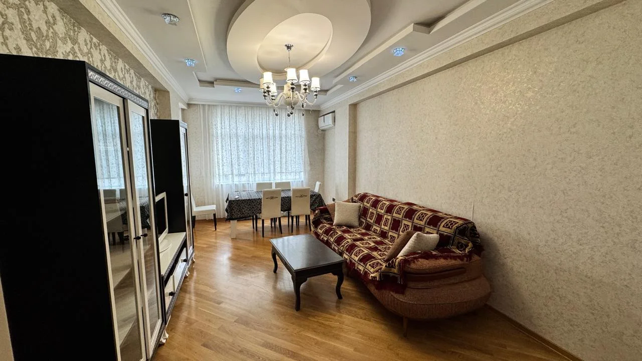 Kirayə 2 otaqlı Mənzil 95 m² Nərimanov r. Nərimanov m. – şəkil 1