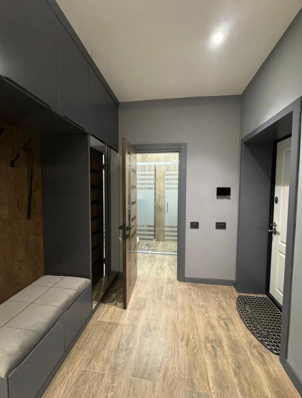 Kirayə 3 otaqlı Mənzil 140 m² Xətai r.