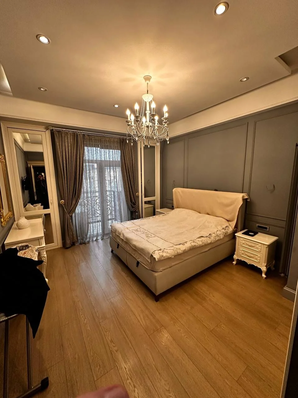 Kirayə 2 otaqlı Mənzil 85 m² Xətai r.