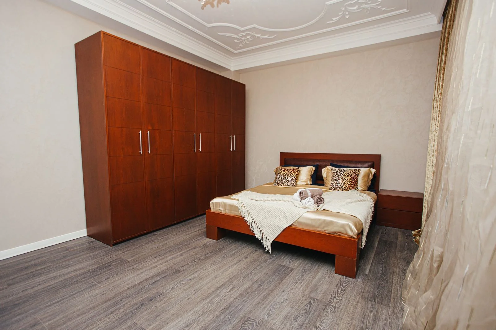 Kirayə 3 otaqlı Mənzil 167 m² Nəsimi r.