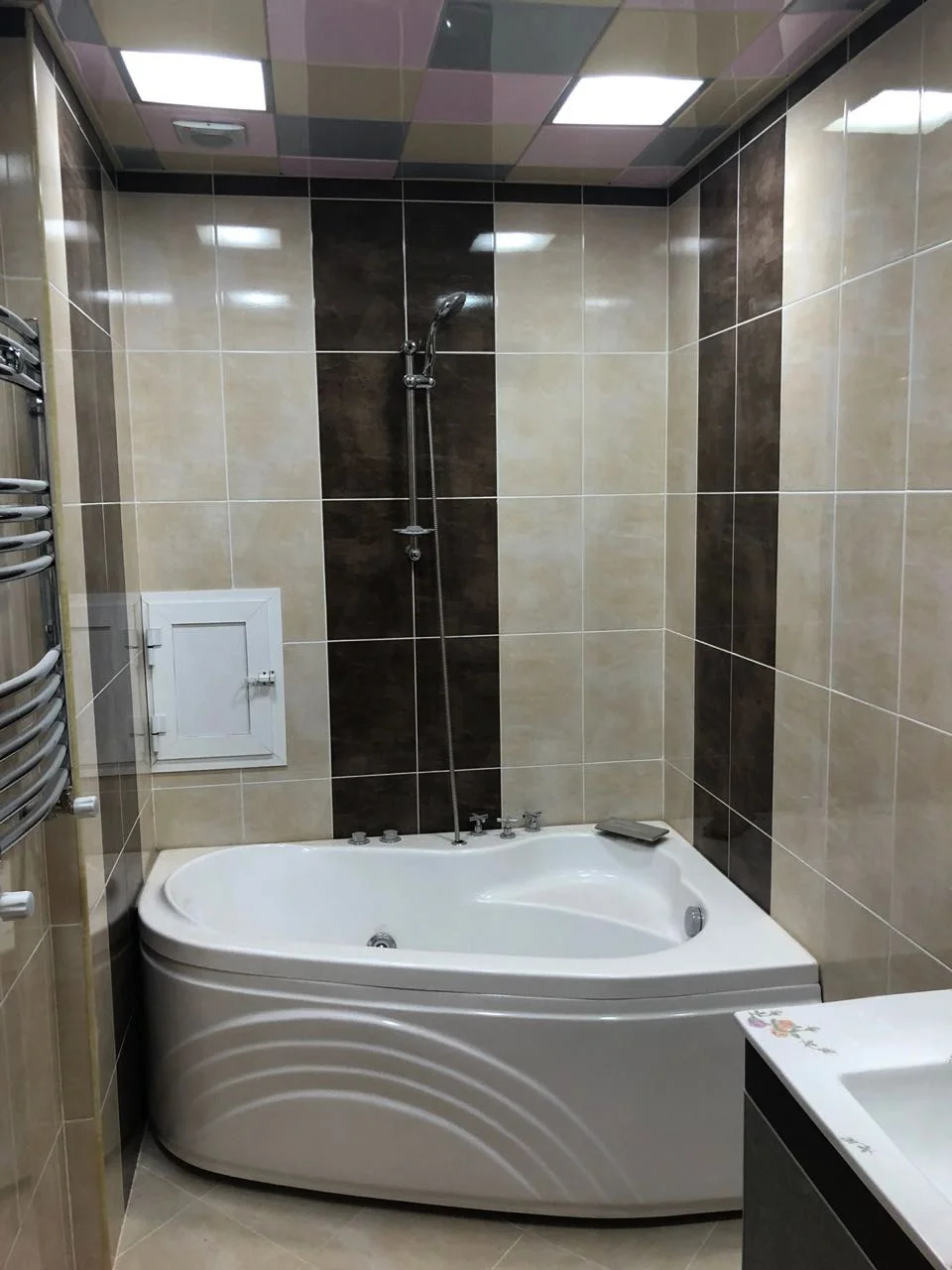 Kirayə 3 otaqlı Mənzil 150 m² Yasamal r. Elmlər Akademiyası m. – şəkil 11