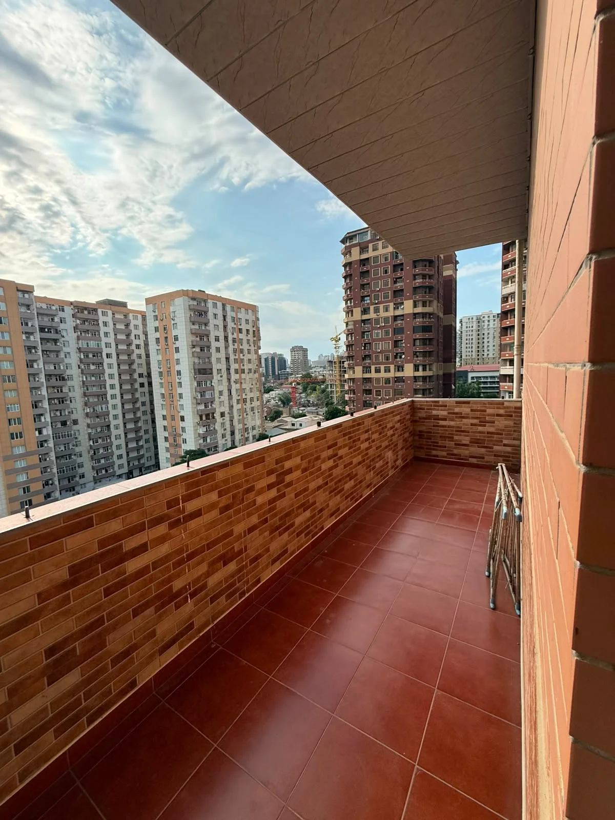 Kirayə 3 otaqlı Mənzil 125 m² Nəsimi r.