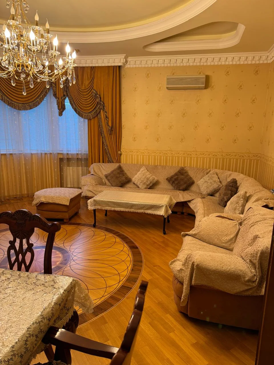 Kirayə 3 otaqlı Mənzil 140 m² Yasamal r. Gənclik m. – şəkil 1