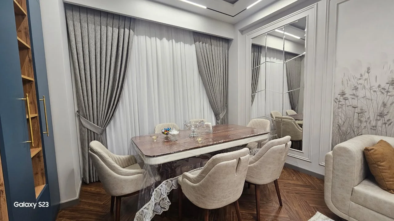 Kirayə 3 otaqlı Mənzil 100 m² Xətai r.