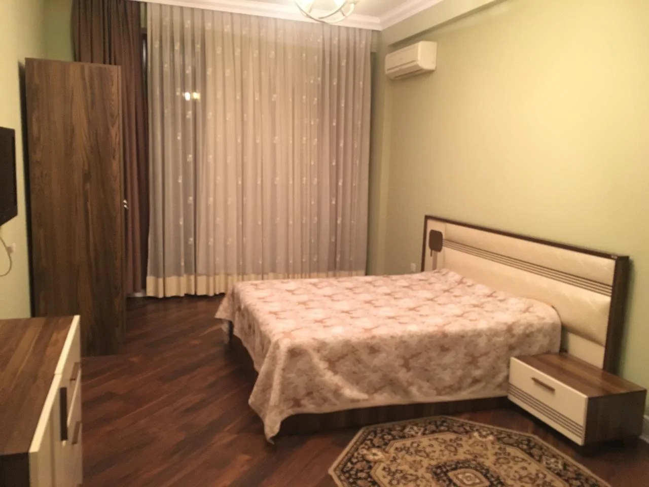 Kirayə 3 otaqlı Mənzil 165 m² Səbail r.