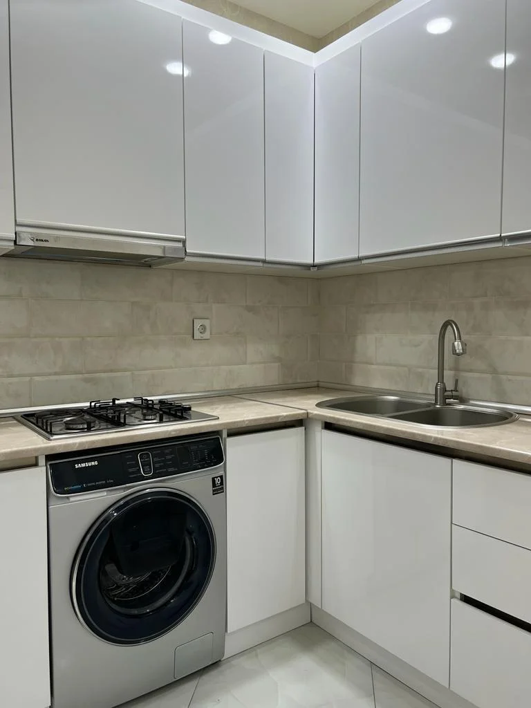 Kirayə 2 otaqlı Mənzil 65 m² Nəsimi r.