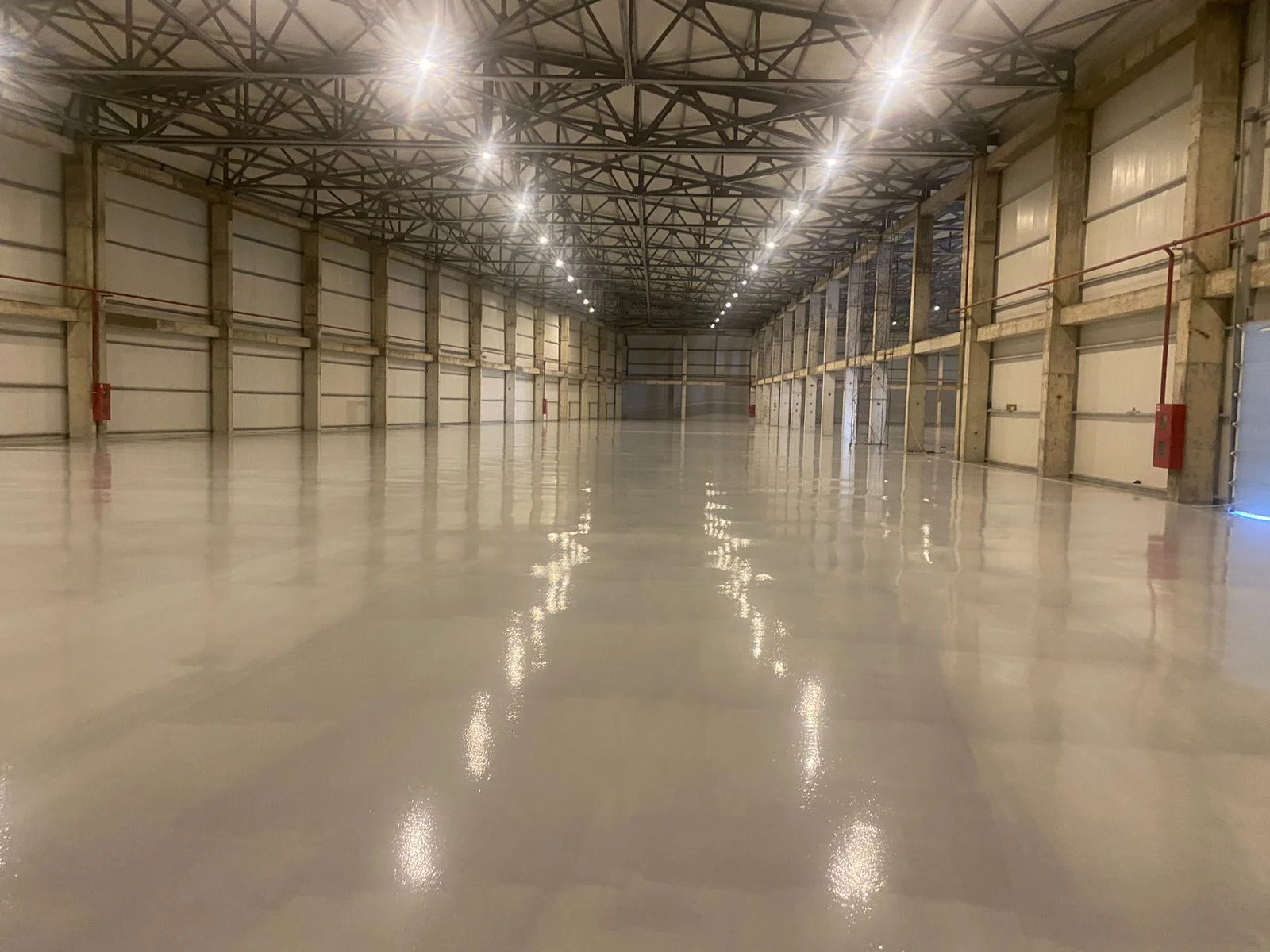 Kirayə Anbar 1400 m² Binəqədi r.