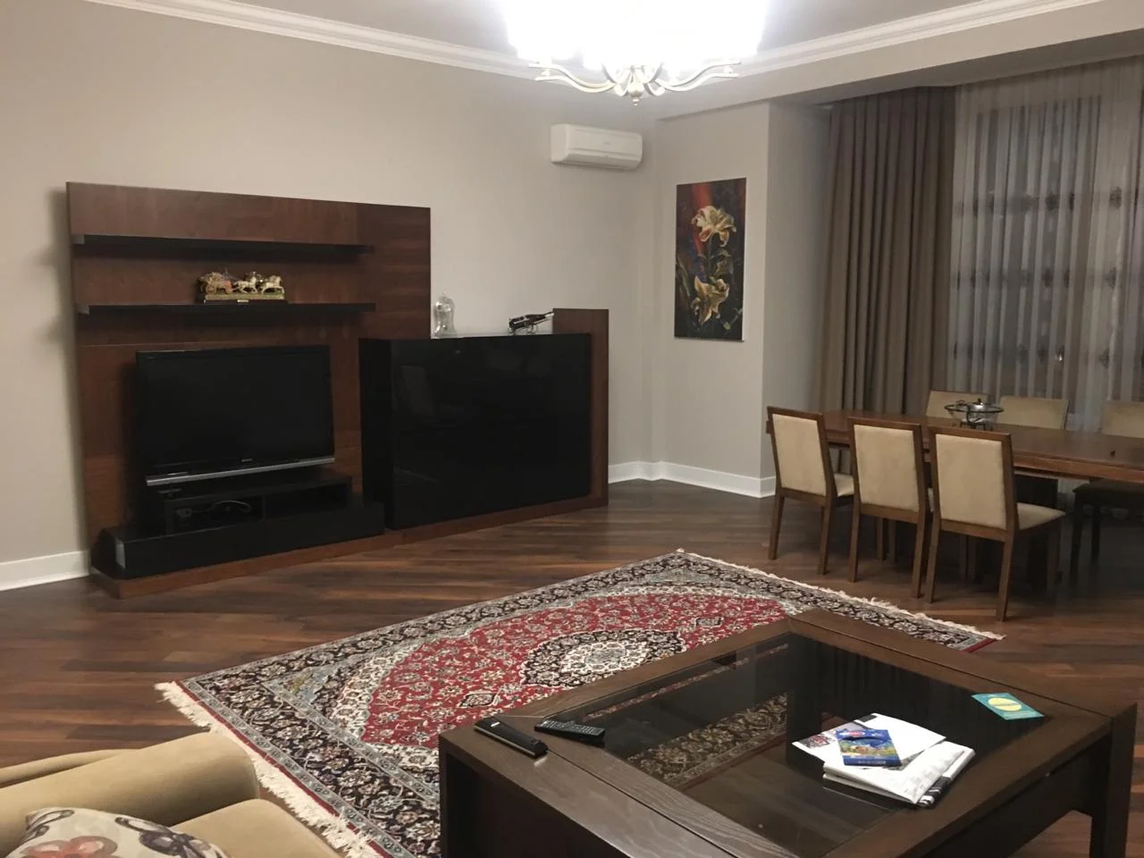 Kirayə 3 otaqlı Mənzil 165 m² Səbail r.