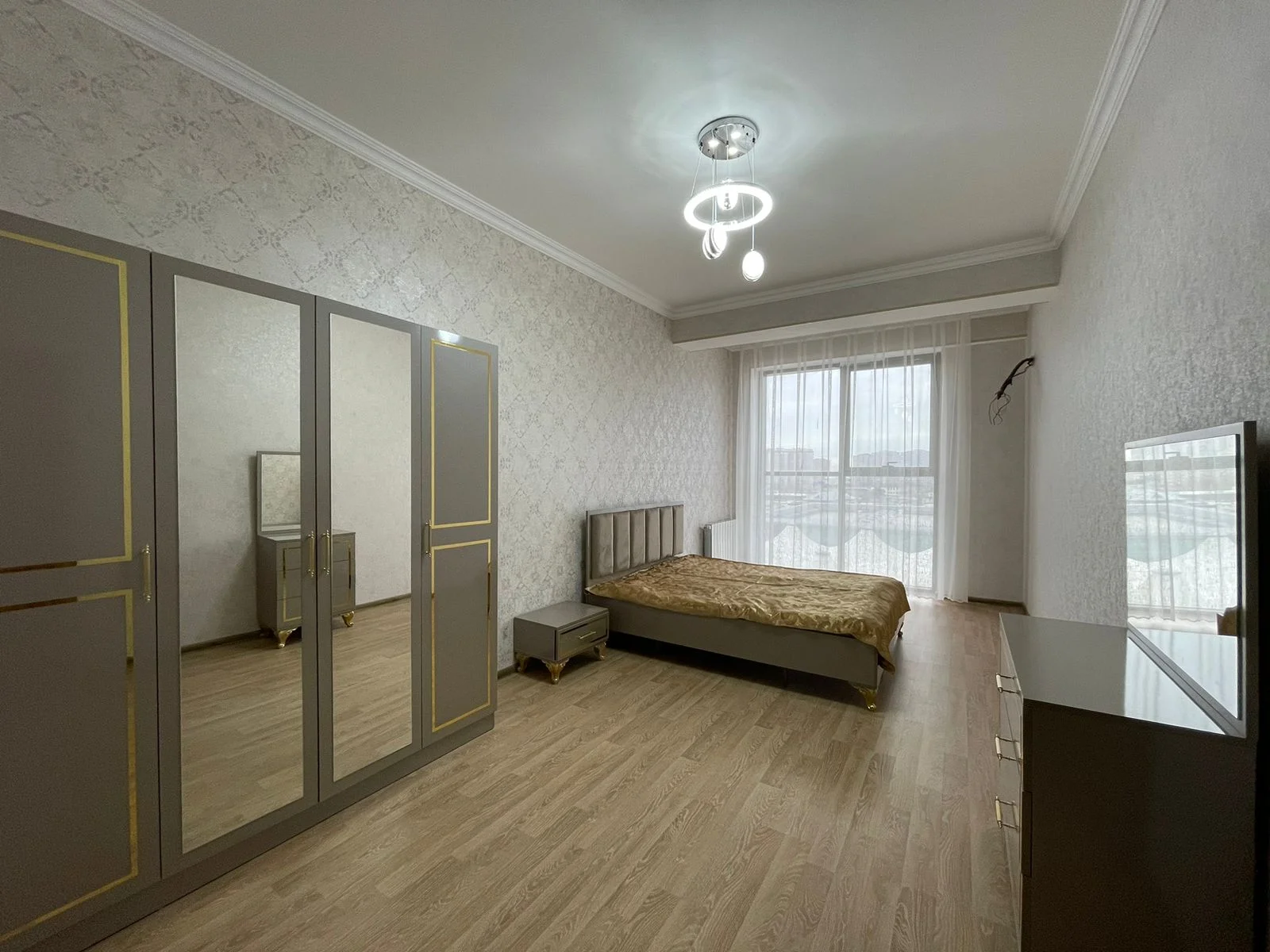 Kirayə 3 otaqlı Mənzil 120 m² Nəsimi r.