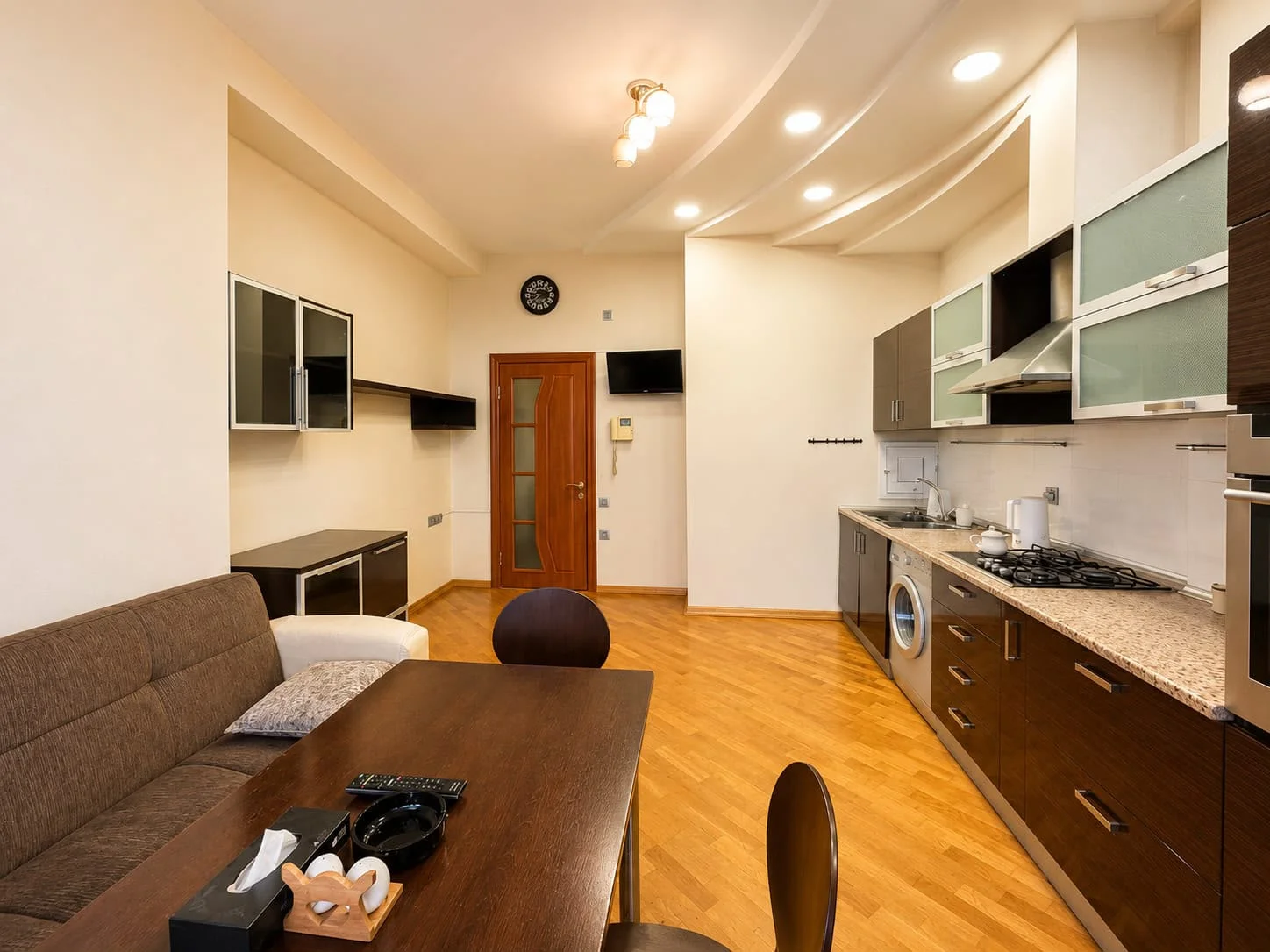 Kirayə 3 otaqlı Mənzil 145 m² Yasamal r.