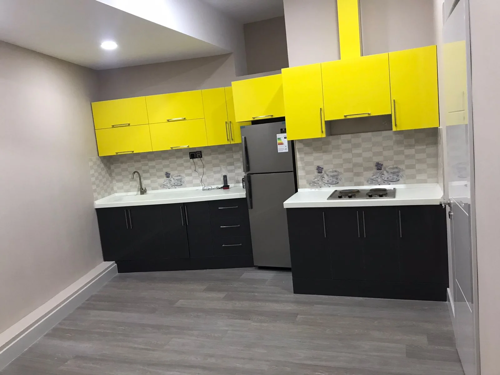 Kirayə 5 otaqlı Ofis 250 m² Nərimanov r.