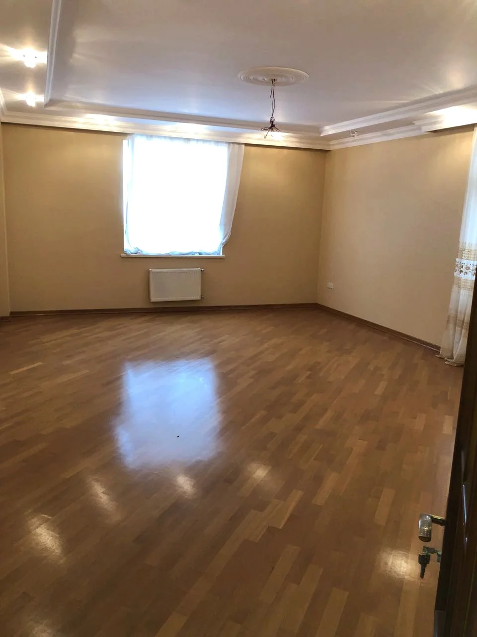 Kirayə 3 otaqlı Mənzil 150 m² Yasamal r. Elmlər Akademiyası m. – şəkil 7