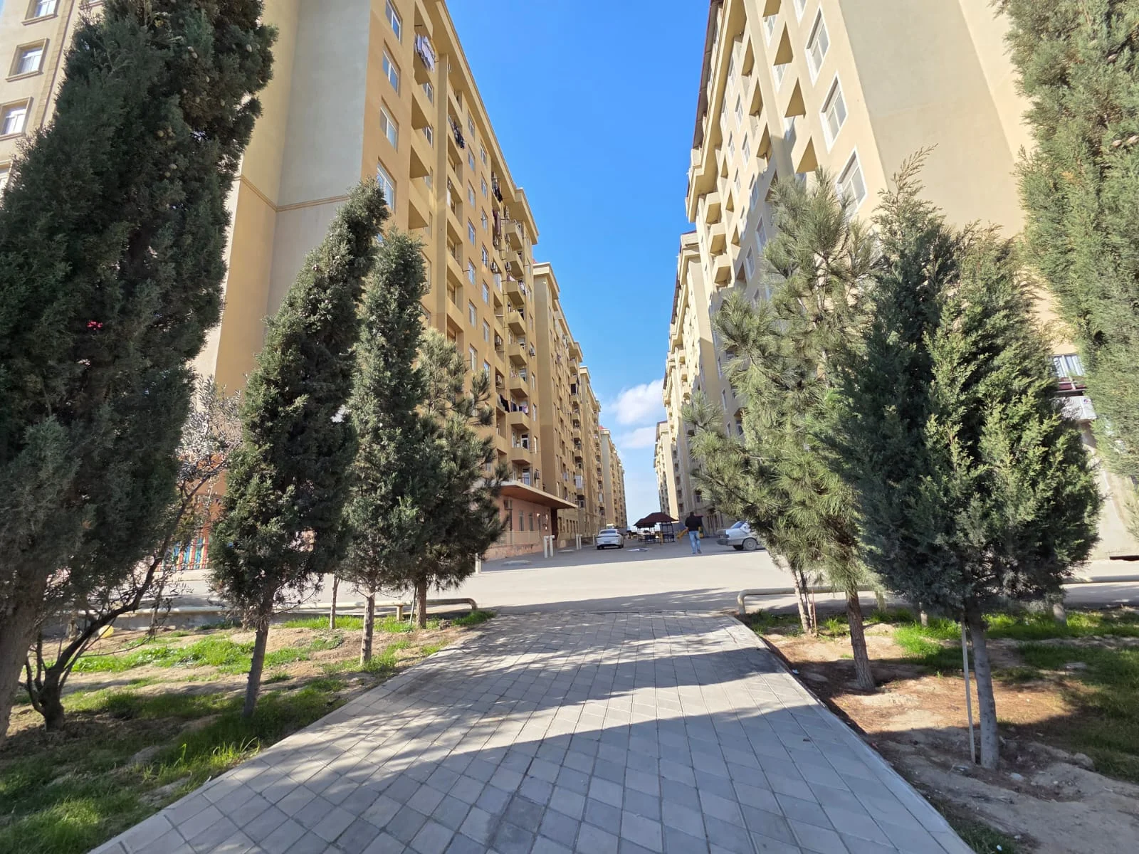 Satılır 4 otaqlı Mənzil 107 m² Abşeron r.
