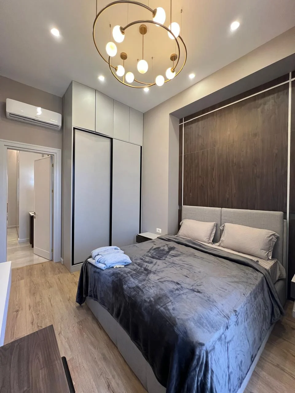 Kirayə 3 otaqlı Mənzil 120 m² Xətai r.